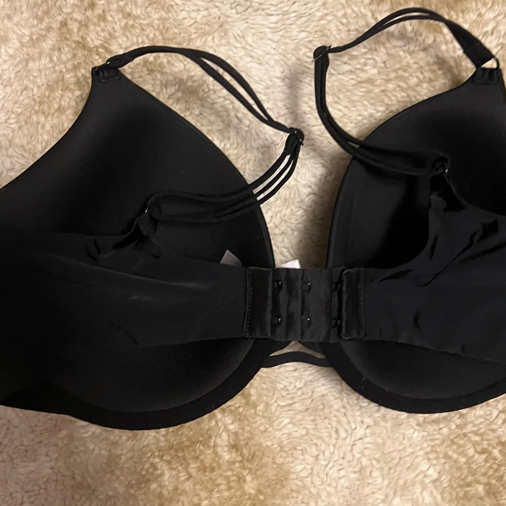 Victoria Secret Bra 34DD - Picture 9 of 9